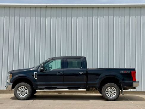 Used 2018 Ford F250 XLT AWD/4WD image 3