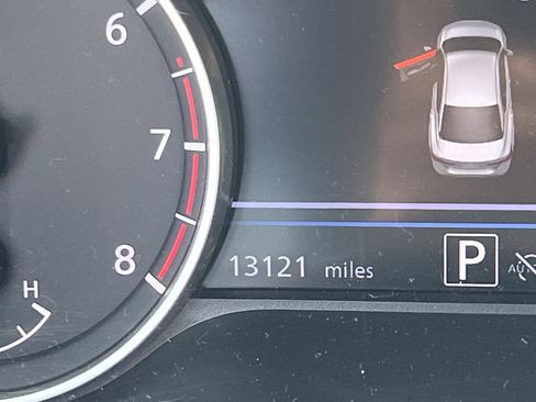 Certified 2025 Nissan Sentra SV FWD image 7
