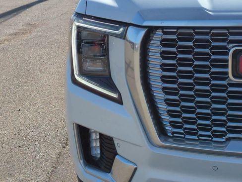 Used 2021 GMC Yukon XL Denali w/ Denali Ultimate Package image 10