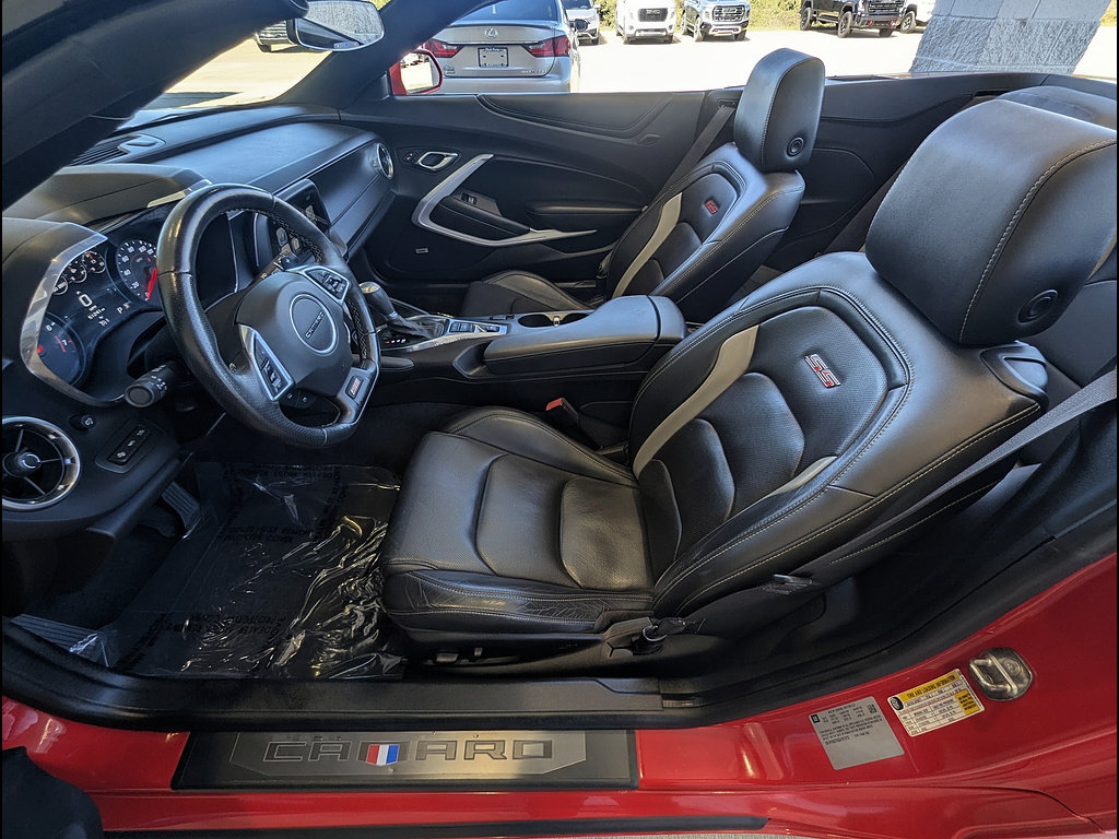 Used 2016 Chevrolet Camaro SS RWD image 20
