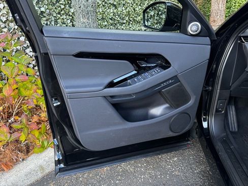 New 2026 Land Rover Range Rover Evoque S image 8