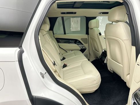 Certified 2023 Land Rover Range Rover SE image 15