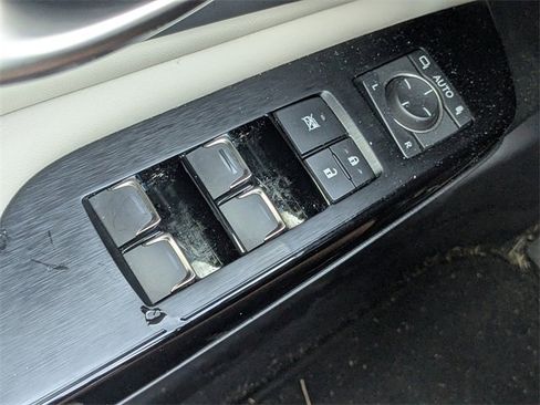 Used 2025 Lexus ES 300h 300h image 25