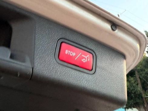 Used 2012 Mercedes-Benz GLK 350 GLK 350 4dr SUV w/ Premium 1 Pkg image 24