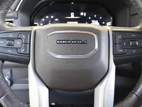 Used 2022 GMC Yukon Denali RWD image 26