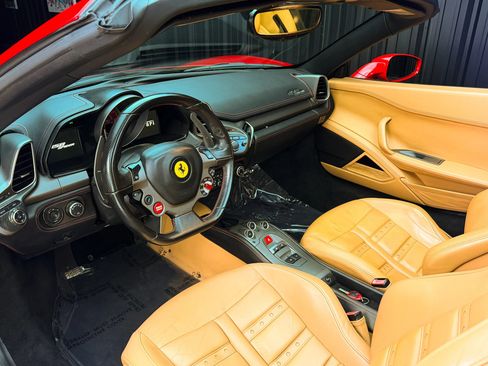 Used 2012 Ferrari 458 Spider RWD image 15