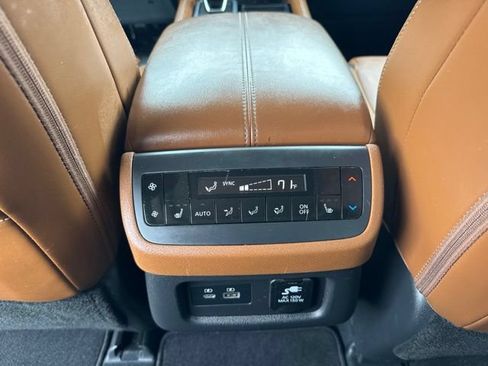 Used 2023 Nissan Pathfinder Platinum AWD/4WD image 22