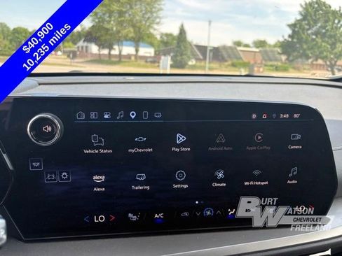 Used 2025 Chevrolet Traverse LT w/ Driver Confidence Package AWD/4WD image 19