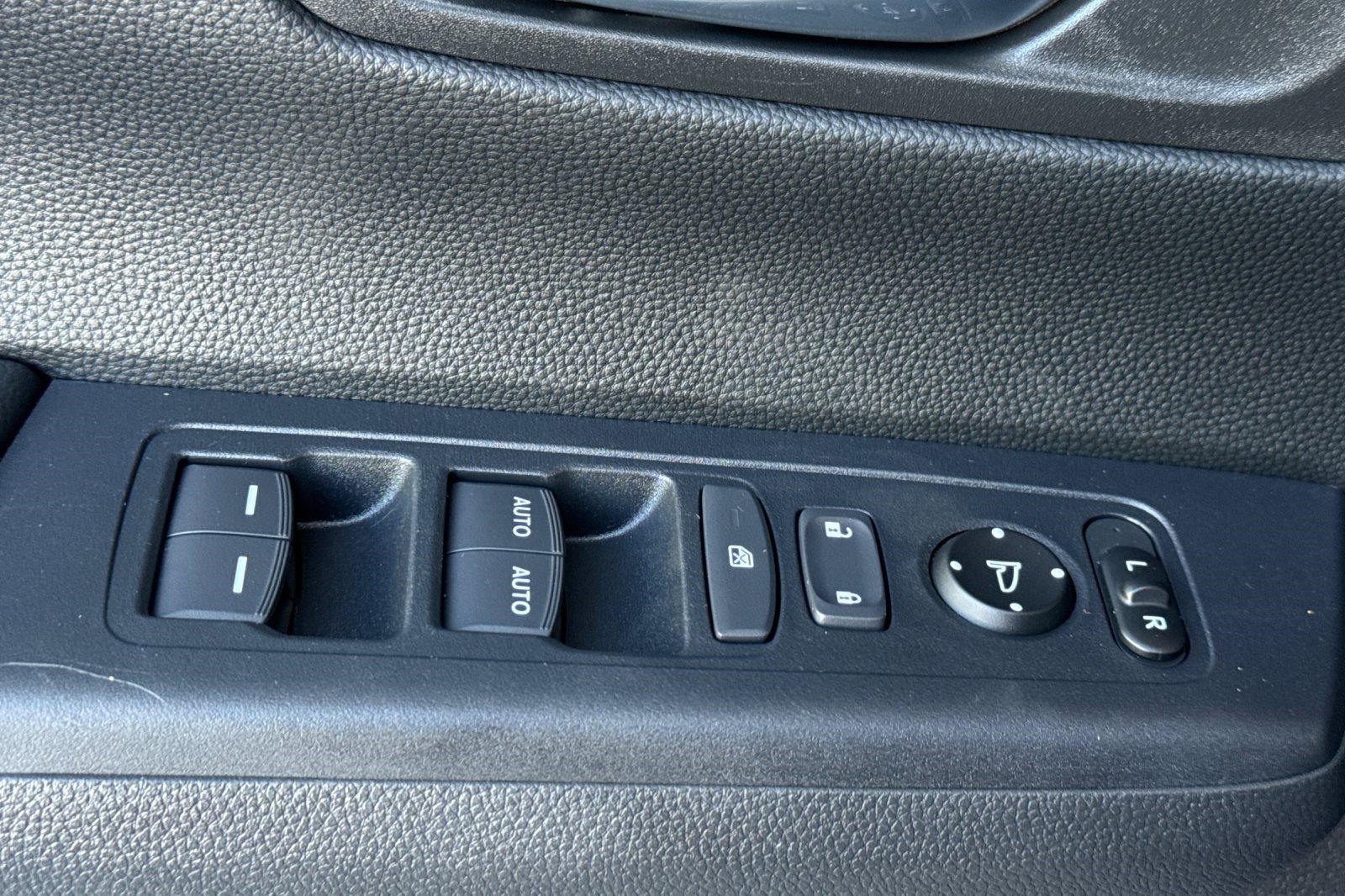 Used 2024 Honda CR-V Sport image 13