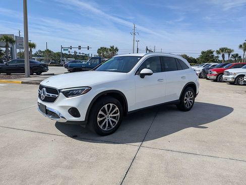Used 2024 Mercedes-Benz GLC 300 4MATIC image 7
