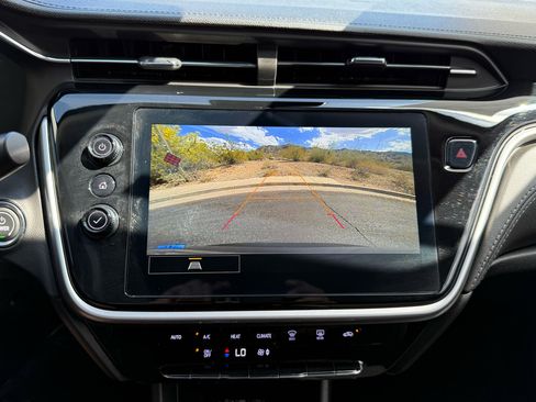 Used 2023 Chevrolet Bolt EUV LT image 21