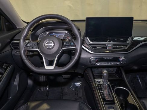 Certified 2024 Nissan Altima 2.0 SR image 6