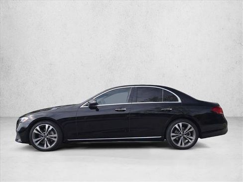 Used 2019 Mercedes-Benz C 300 Sedan image 4