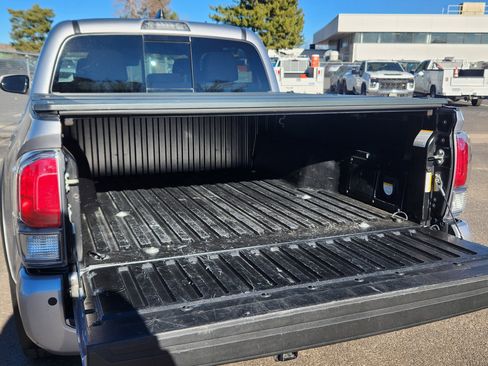Used 2020 Toyota Tacoma TRD Off-Road image 18