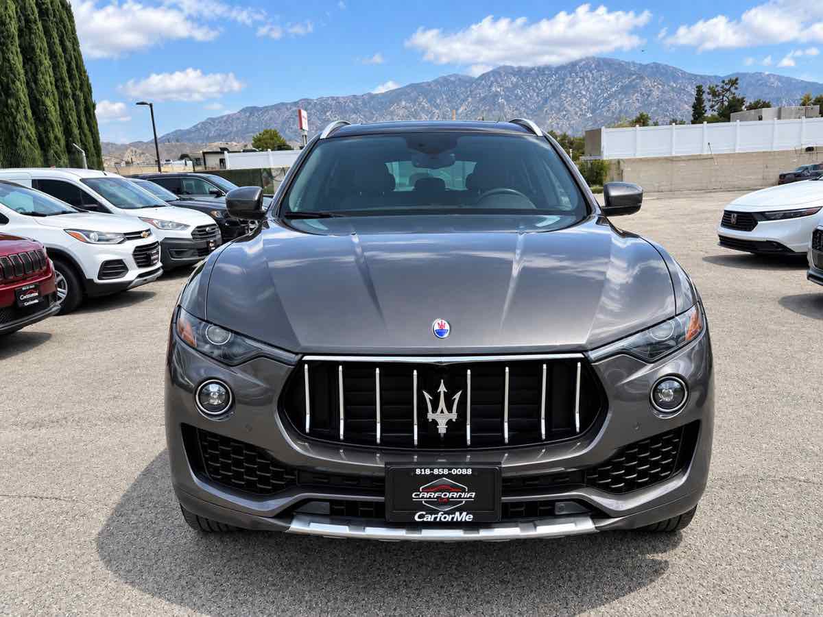Used 2017 Maserati Levante w/ Luxury Package AWD/4WD image 2