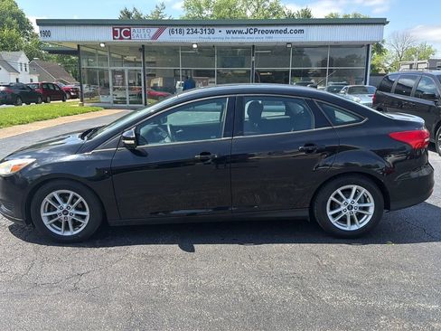 Used 2016 Ford Focus SE w/ SE Power Seat Package FWD image 8