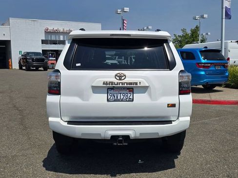 Used 2023 Toyota 4Runner 40th Anniversary SE AWD/4WD image 5