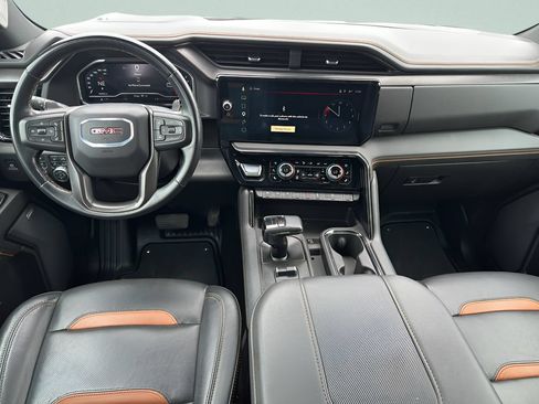 Used 2025 GMC Sierra 1500 AT4 w/ AT4 Premium Package AWD/4WD image 17