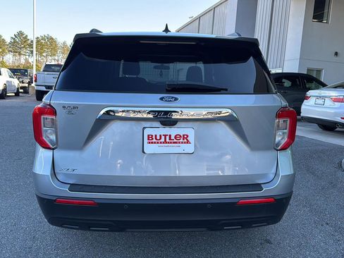Certified 2023 Ford Explorer XLT image 4