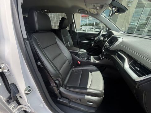 Used 2024 GMC Terrain SLT AWD/4WD image 38