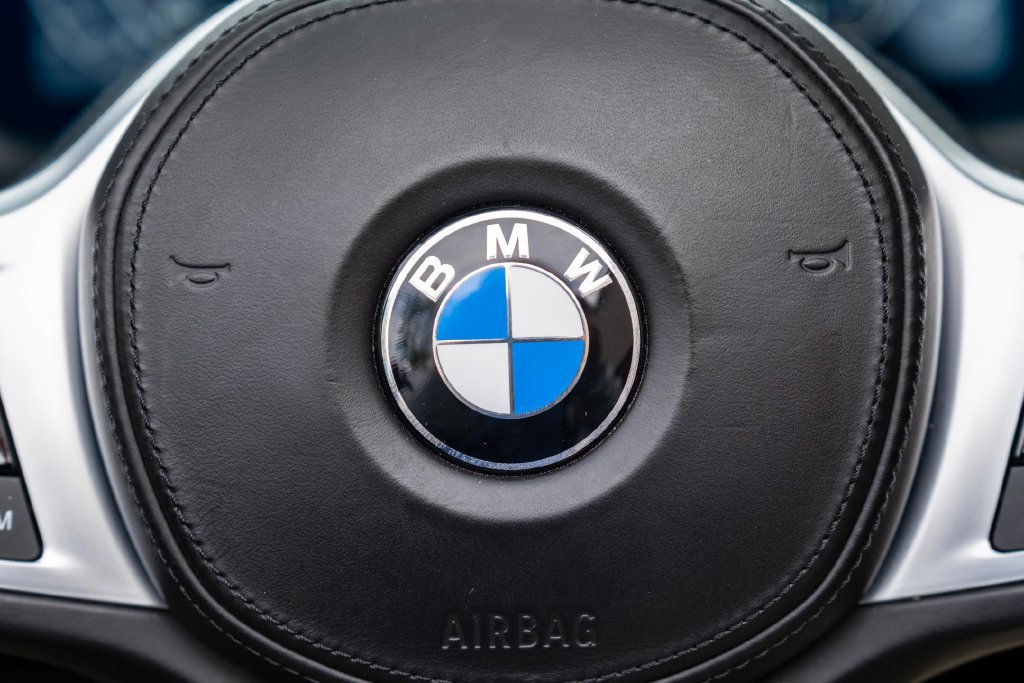 Used 2022 BMW M440i Convertible w/ Premium Package RWD image 28