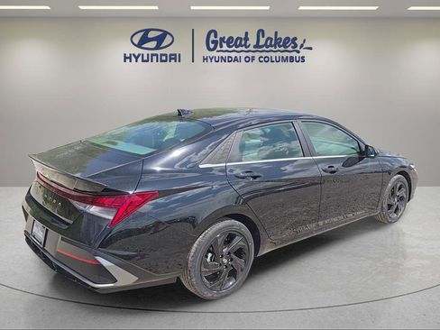 New 2026 Hyundai Elantra SEL Sport Premium w/ Cargo Package FWD image 5