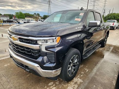 Used 2023 Chevrolet Silverado 1500 LT image 3