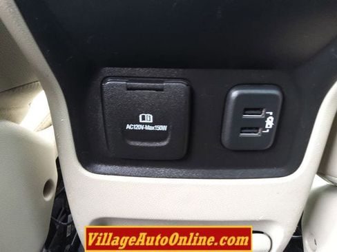 Used 2019 GMC Acadia Denali w/ Technology Package AWD/4WD image 36