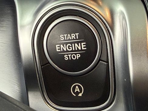 Used 2021 Mercedes-Benz GLB 250 image 31