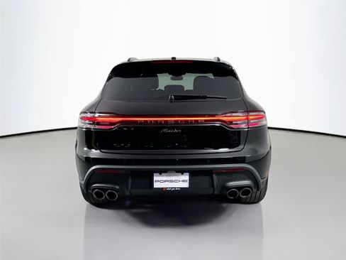 Certified 2026 Porsche Macan AWD/4WD image 3
