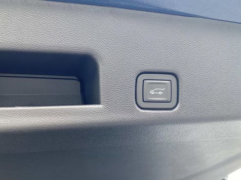 New 2026 Chevrolet Traverse RS image 13