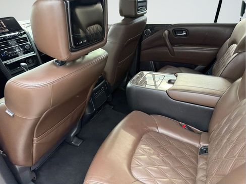 Used 2022 Nissan Armada Platinum w/ Captain's Chairs Package RWD image 35