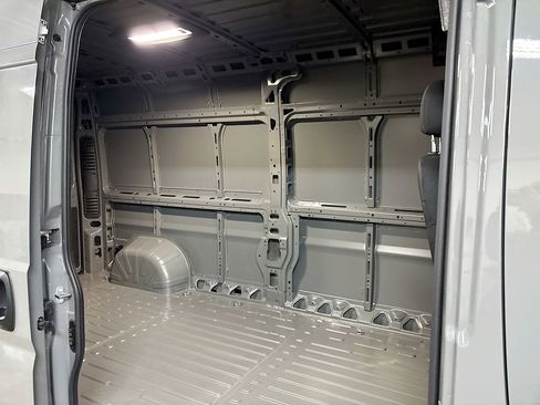 New 2026 RAM ProMaster 2500 w/ Premium Convenience Group FWD image 19
