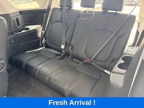 Used 2023 Honda Pilot EX-L image 4