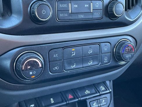 Used 2018 Chevrolet Colorado Z71 image 23