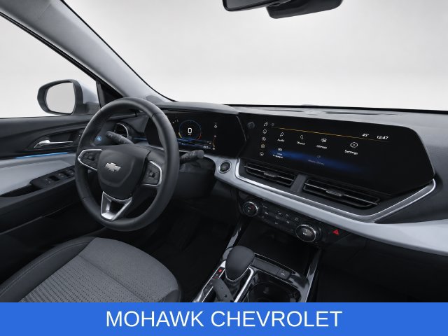 Used 2025 Chevrolet Trax LT w/ Driver Confidence Package FWD image 23