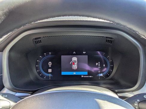 Used 2022 Volvo XC60 B5 R-Design w/ Advanced Package image 17