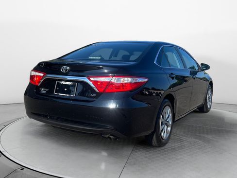 Used 2017 Toyota Camry LE FWD image 7