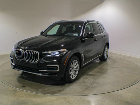 Used 2023 BMW X5 xDrive40i w/ Premium Package AWD/4WD image 1