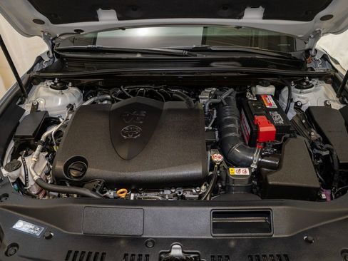 Certified 2022 Toyota Avalon Limited w/ Advanced Safety Package image 19