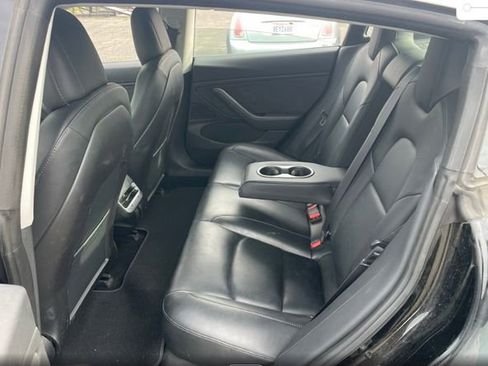 Used 2018 Tesla Model 3 Long Range image 9