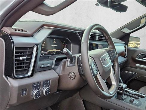 Used 2024 GMC Sierra 1500 Denali w/ Denali Reserve Package image 9