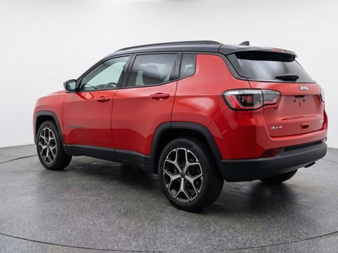 Used 2025 Jeep Compass Limited AWD/4WD image 6