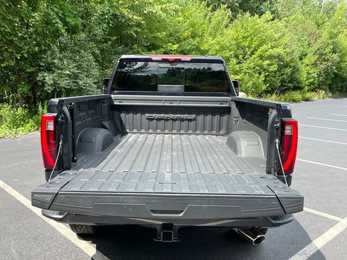 Used 2024 GMC Sierra 2500 Denali w/ Denali Reserve Package AWD/4WD image 24