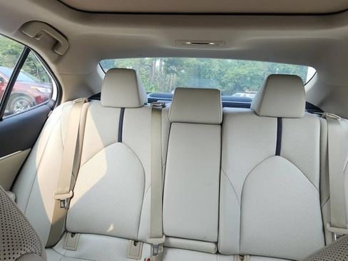 Used 2021 Toyota Camry XLE w/ Navigation Package FWD image 10