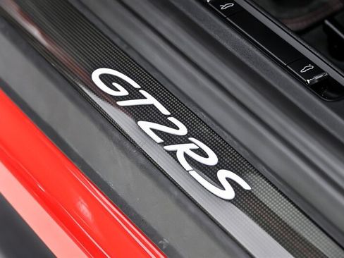 Used 2018 Porsche 911 GT2 RS RWD image 21