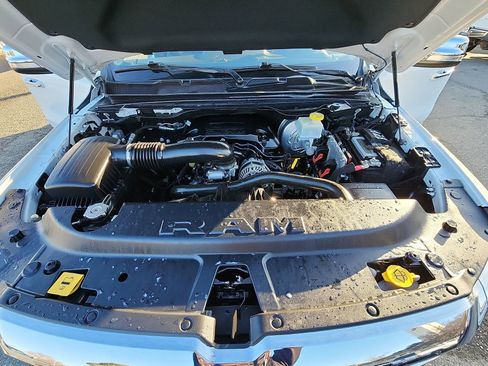 Certified 2022 RAM 1500 Laramie image 17