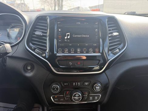 Used 2019 Jeep Cherokee Limited image 33