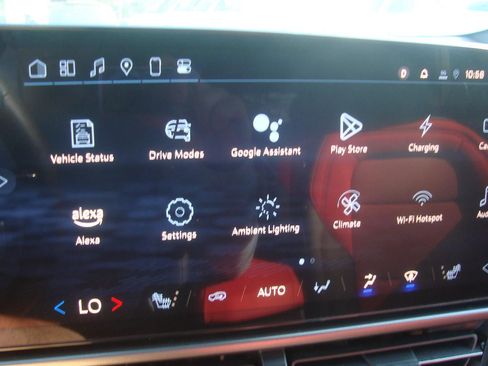 Used 2025 Chevrolet Equinox EV RS image 11