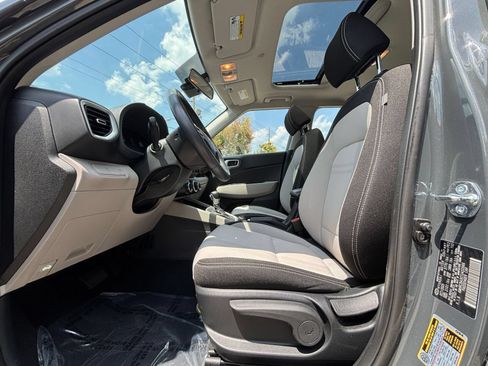 Used 2026 Hyundai Venue SEL FWD image 22